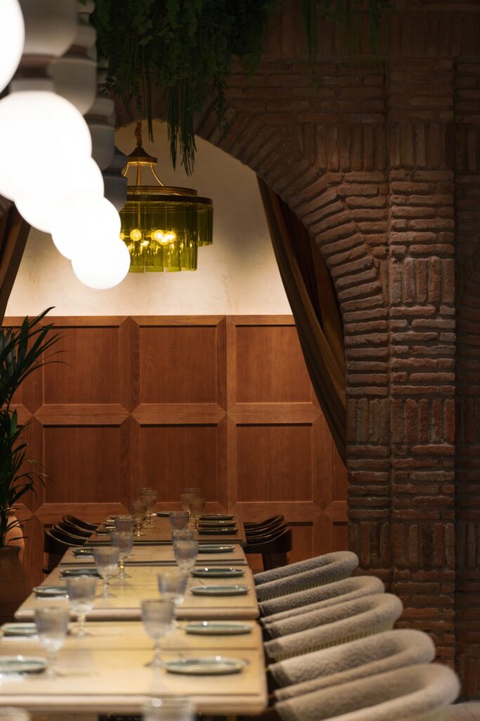 Vakhtanguri restaurant interior